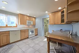 12 Galaxie Ln, Selden, NY 11784 - Photo 7