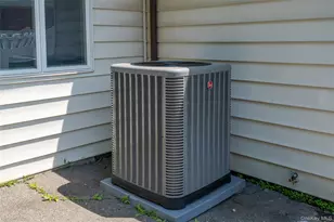 17 Edgar Ct, Huntington, NY 11743 - Photo 27