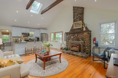 56 Bluff Avenue, Greenwood Lake, NY 10925 - Photo 5