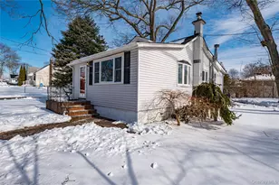 59 Webster Ave, Ronkonkoma, NY 11779 - Photo 3