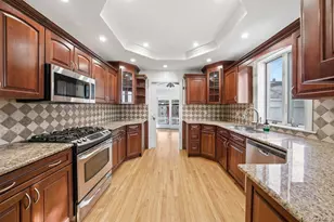 28 Crescent Pl, Yonkers, NY 10704 - Photo 5