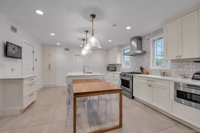 1357 Boxwood Drive E, Hewlett, NY 11557 - Photo 9