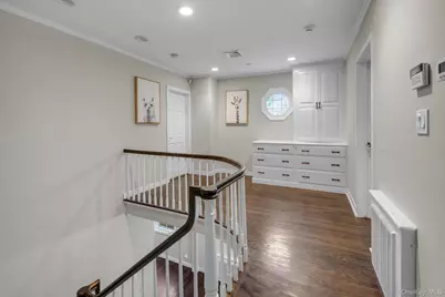 1357 Boxwood Drive E, Hewlett, NY 11557 - Photo 15