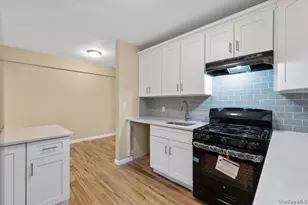 134-30 Franklin Ave, Flushing, NY 11355 - Photo 5