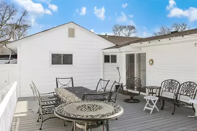 214 Avenue A, Ronkonkoma, NY 11779 - Photo 5