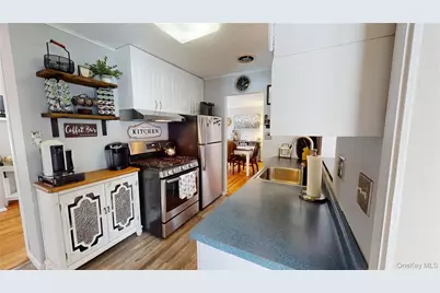 214 Avenue A, Ronkonkoma, NY 11779 - Photo 7