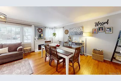 214 Avenue A, Ronkonkoma, NY 11779 - Photo 9