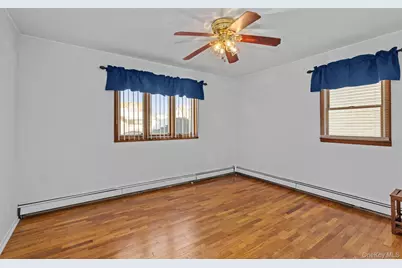 1860 Maurice Avenue, East Meadow, NY 11554 - Photo 11