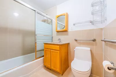 3506 Leavitt Street #3B, Flushing, NY 11354 - Photo 5