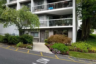 300 High Point Dr, Hartsdale, NY 10530 - Photo 37