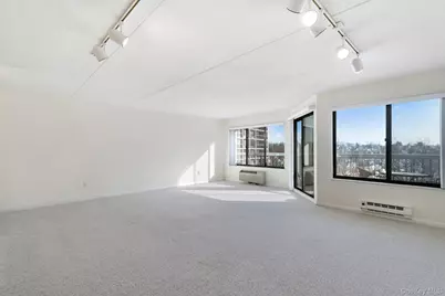 300 High Point Drive #209, Hartsdale, NY 10530 - Photo 9