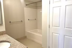 300 Mamaroneck Ave, White Plains, NY 10605 - Photo 15