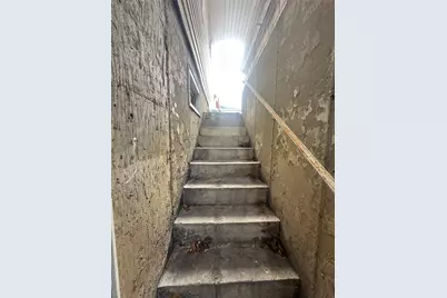 14768 259th Street, Rosedale, NY 11422 - Photo 9