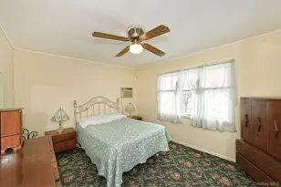 325 Cayuga Ave, East Meadow, NY 11554 - Photo 19