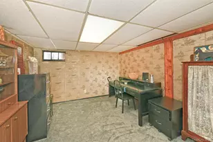 325 Cayuga Ave, East Meadow, NY 11554 - Photo 25