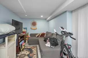 70 Hinsdale Ave, Floral Park, NY 11001 - Photo 19