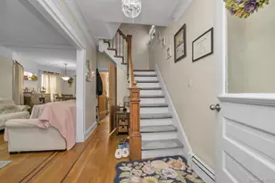 70 Hinsdale Ave, Floral Park, NY 11001 - Photo 5