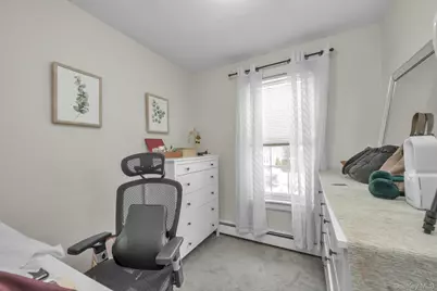 70 Hinsdale Avenue, Floral Park, NY 11001 - Photo 15