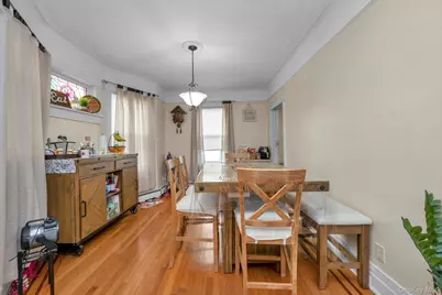 70 Hinsdale Avenue, Floral Park, NY 11001 - Photo 9