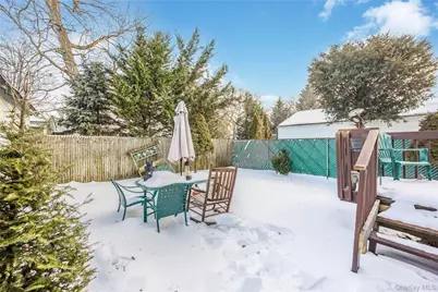 32 Sunset Avenue, Farmingdale, NY 11735 - Photo 17