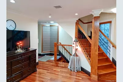 127-22 Kew Gardens Road, Kew Gardens, NY 11415 - Photo 11