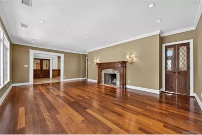 220 Elderfields Road, Manhasset, NY 11030 - Photo 7