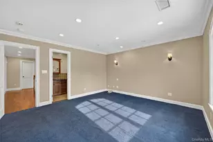 220 Elderfields Rd, Manhasset, NY 11030 - Photo 31