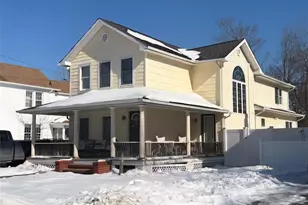 255 Cedar Ave, Patchogue, NY 11772 - Photo 3