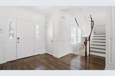 27 Jeffrey Lane, Westhampton Beach, NY 11978 - Photo 3