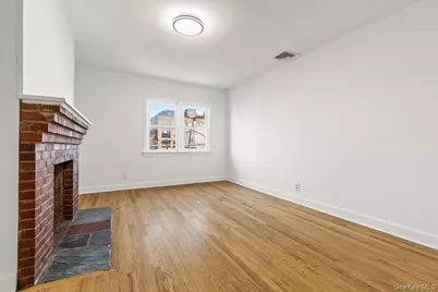 139 Waverly Avenue, Mamaroneck, NY 10543 - Photo 17