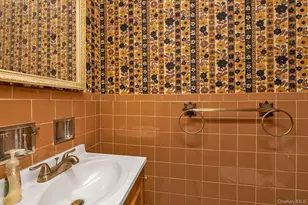 2538 Bradley Ct, Merrick, NY 11566 - Photo 11