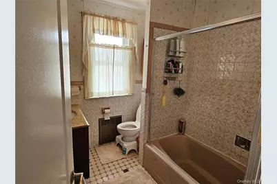 7757 76th Street, Glendale, NY 11385 - Photo 19