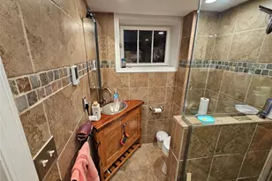 77-57 76th St, Glendale, NY 11385 - Photo 31