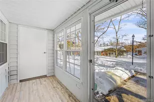 230 Blackpool Ct, Ridge, NY 11961 - Photo 3