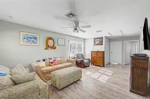 230 Blackpool Ct, Ridge, NY 11961 - Photo 5