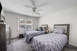 230 Blackpool Ct, Ridge, NY 11961 - Photo 15