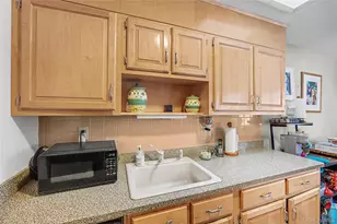 230 Blackpool Ct, Ridge, NY 11961 - Photo 11