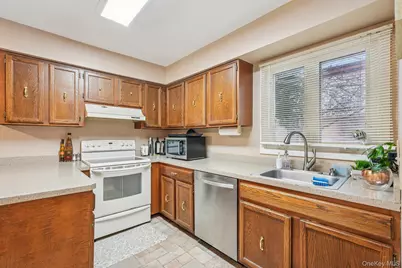 12 Heritage Drive #B, New City, NY 10956 - Photo 11