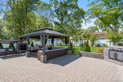 11 Gallatin Drive, Dix Hills, NY 11746 - Photo 25