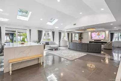 11 Gallatin Drive, Dix Hills, NY 11746 - Photo 7