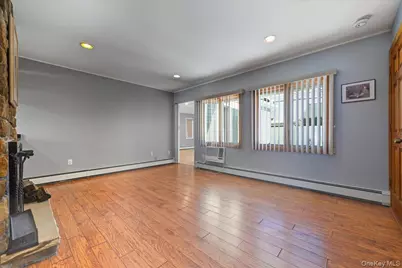 29 Disc Lane, Wantagh, NY 11793 - Photo 9