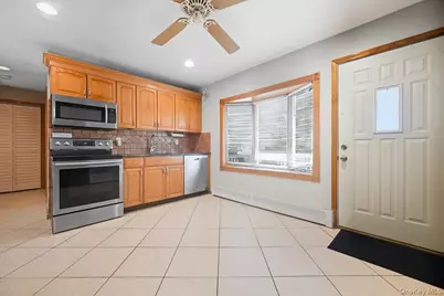 29 Disc Lane, Wantagh, NY 11793 - Photo 7