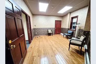 121 W Oak Street #STE 2, Amityville, NY 11701 - Photo 5