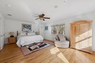 126 Malloy Drive, East Quogue, NY 11942 - Photo 23