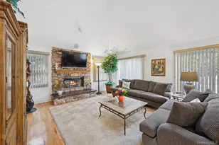 126 Malloy Dr, East Quogue, NY 11942 - Photo 3