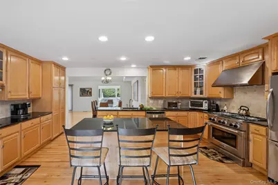 126 Malloy Drive, East Quogue, NY 11942 - Photo 17