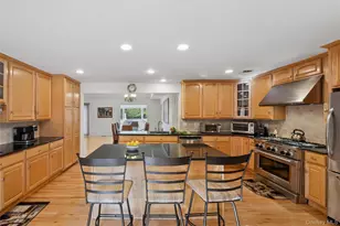 126 Malloy Dr, East Quogue, NY 11942 - Photo 17