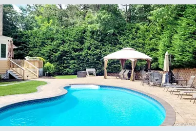 126 Malloy Drive, East Quogue, NY 11942 - Photo 47