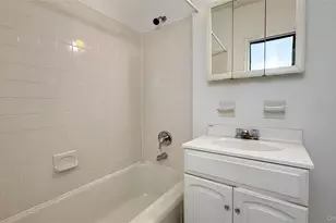 2190 Boston Rd, Bronx, NY 10462 - Photo 13