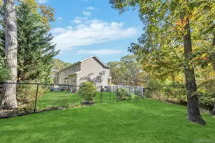 75 Milmay Ave, Hauppauge, NY 11788 - Photo 7